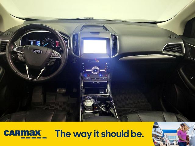 Photo of 2020 Black Ford Edge