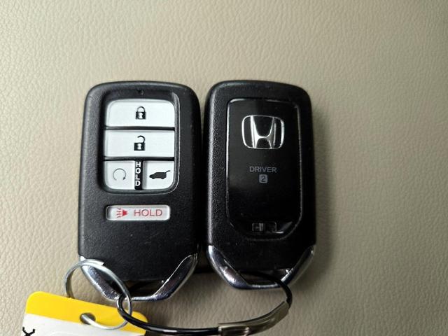 Photo of 2019 White Honda CR-V