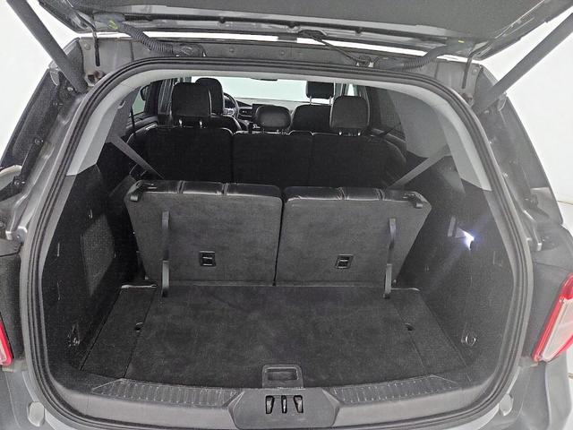 Photo of 2023 Gray Ford Explorer