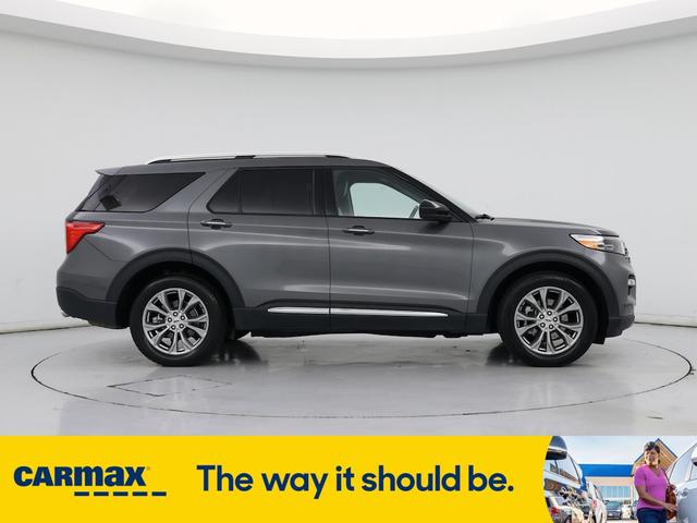 Photo of 2023 Gray Ford Explorer