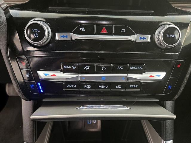 Photo of 2023 Gray Ford Explorer