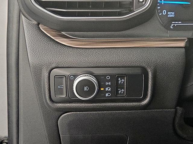 Photo of 2023 Gray Ford Explorer