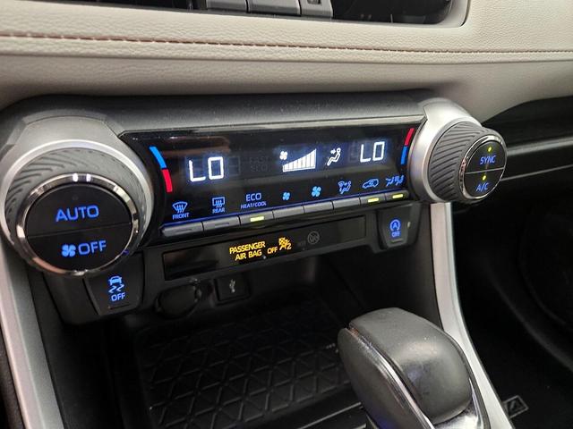 Photo of 2022 Black Toyota RAV4