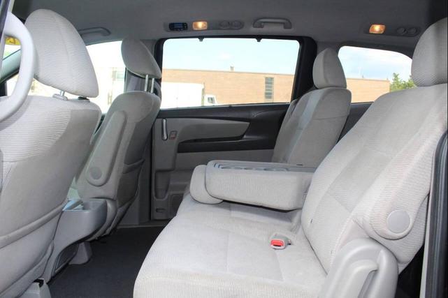 Photo of 2013 Crystal Black Pearl Honda Odyssey