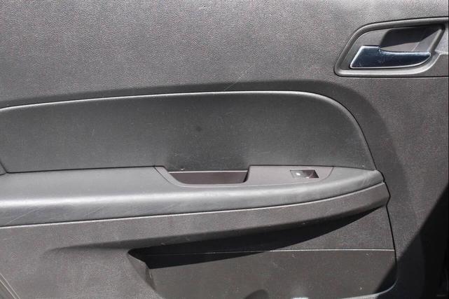 Photo of 2017 Nightfall Gray Metallic Chevrolet Equinox