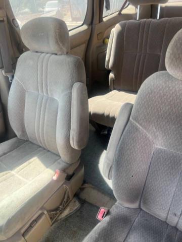 Photo of 2002 Desert Sand Mica Toyota Sienna