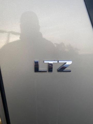 Photo of 2013 Champagne Chevrolet Suburban