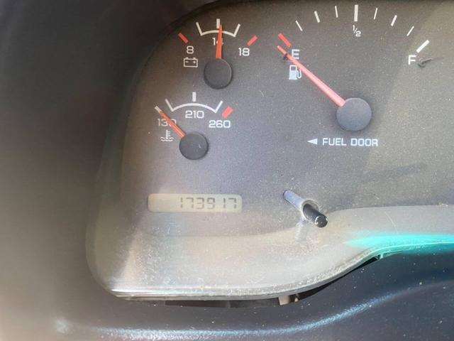 Photo of 1998 Flame Red Dodge Dakota