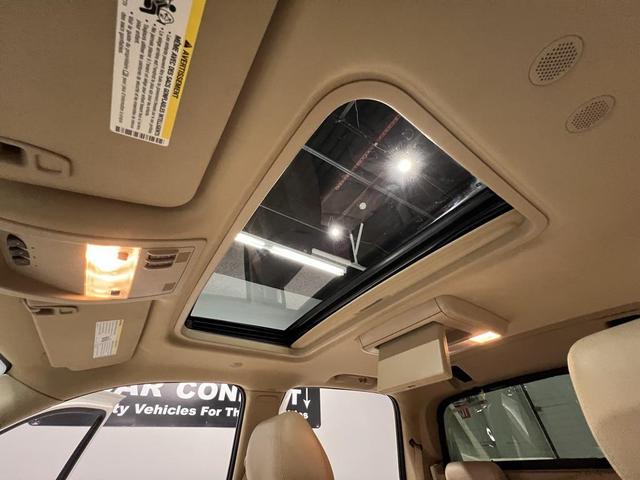 Photo of 2013 White Diamond Tricoat Cadillac Escalade EXT