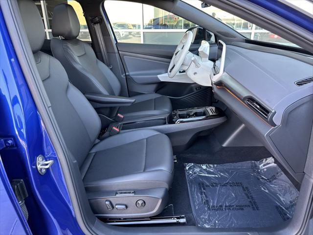 Photo of 2021 Dusk Blue Metallic/Black Roof Volkswagen ID.4