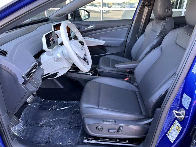 Photo of 2021 Dusk Blue Metallic/Black Roof Volkswagen ID.4