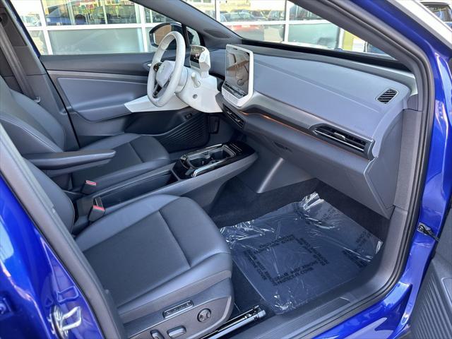 Photo of 2021 Dusk Blue Metallic/Black Roof Volkswagen ID.4