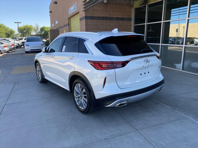 Photo of 2023 Radiant White INFINITI QX50