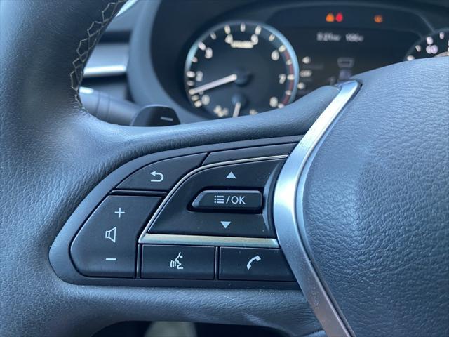 Photo of 2023 Radiant White INFINITI QX50