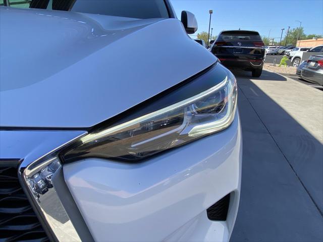 Photo of 2023 Radiant White INFINITI QX50
