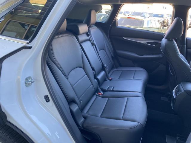 Photo of 2023 Radiant White INFINITI QX50