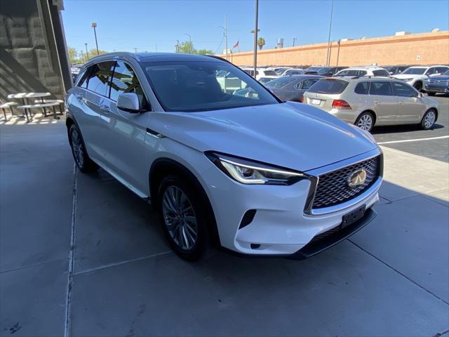 Photo of 2023 Radiant White INFINITI QX50