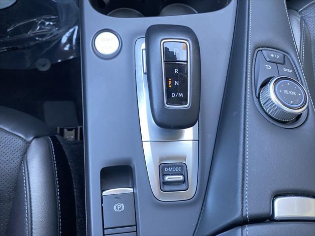 Photo of 2023 Radiant White INFINITI QX50
