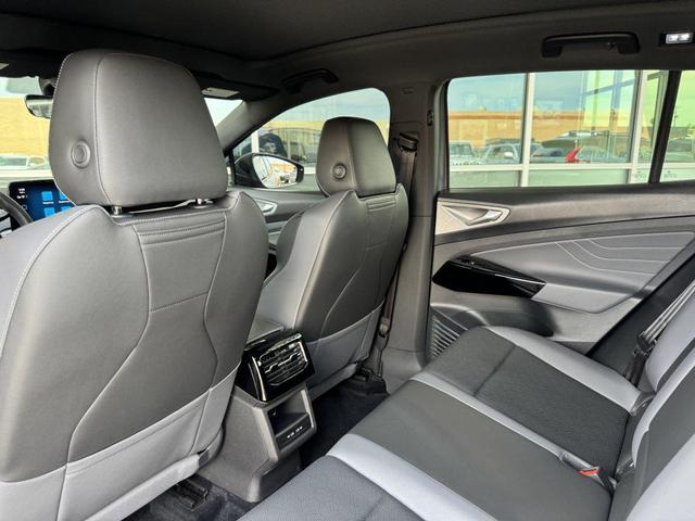 Photo of 2023 Gray Volkswagen ID.4