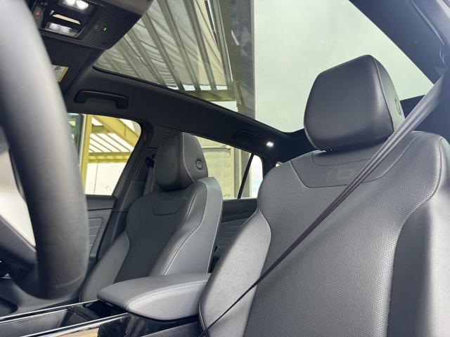 Photo of 2023 Gray Volkswagen ID.4