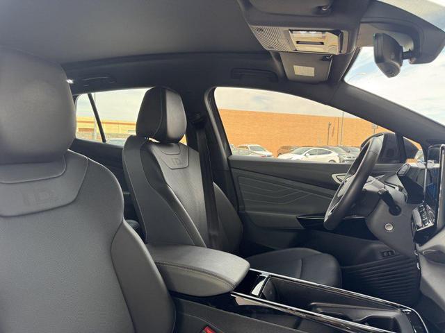 Photo of 2023 Gray Volkswagen ID.4