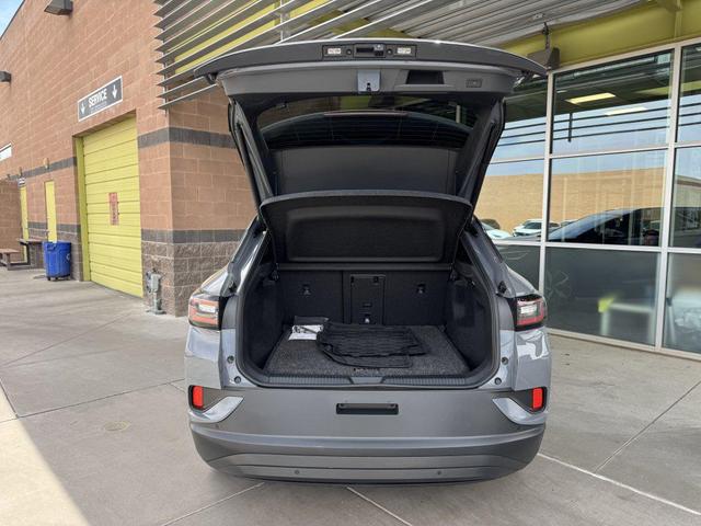 Photo of 2023 Gray Volkswagen ID.4