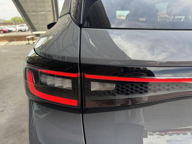 Photo of 2023 Gray Volkswagen ID.4