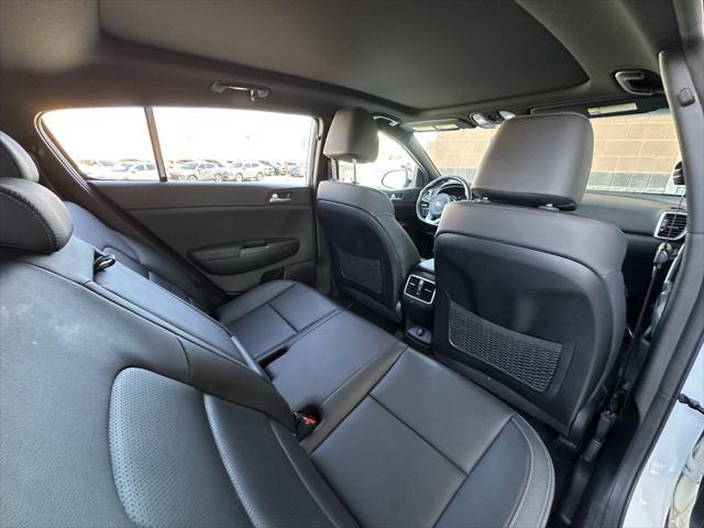 Photo of 2022 White Kia Sportage