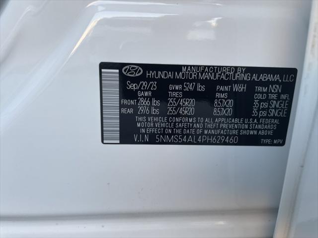 Photo of 2023 Quartz White Hyundai SANTA FE