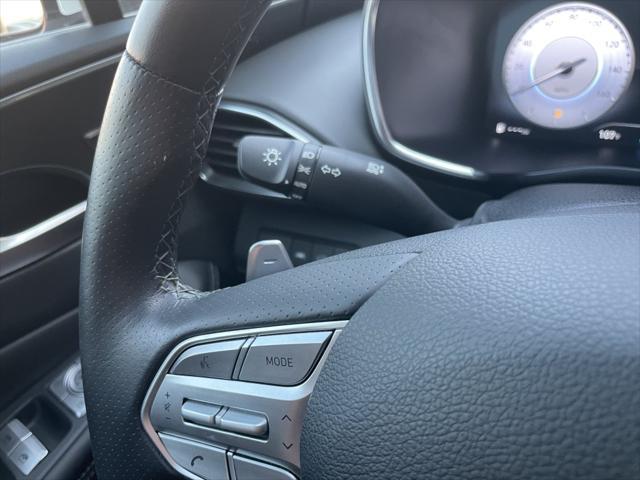 Photo of 2023 Quartz White Hyundai SANTA FE