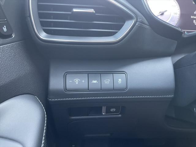 Photo of 2023 Quartz White Hyundai SANTA FE