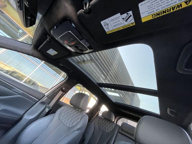 Photo of 2023 Quartz White Hyundai SANTA FE