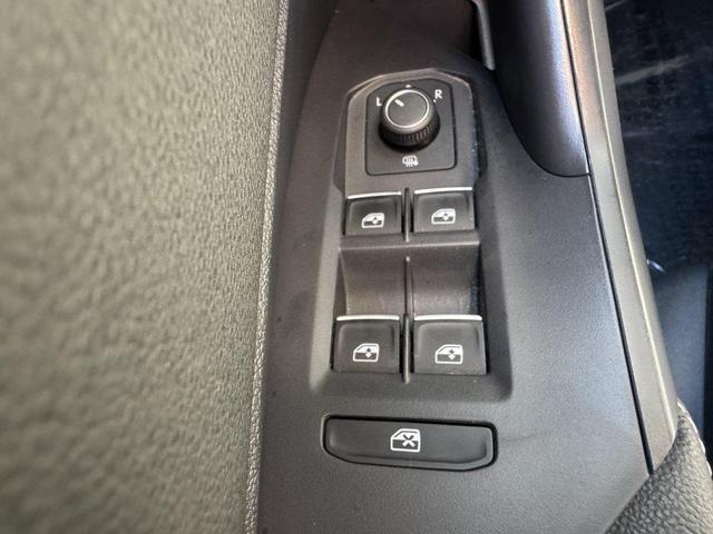 Photo of 2022 Gray Volkswagen Jetta