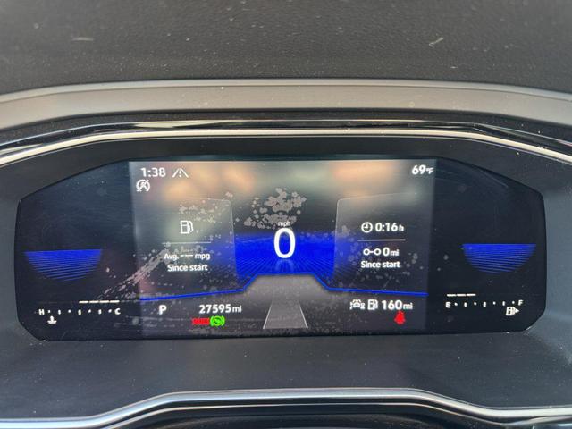 Photo of 2022 Gray Volkswagen Jetta