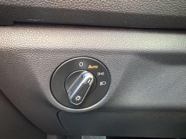 Photo of 2022 Gray Volkswagen Jetta
