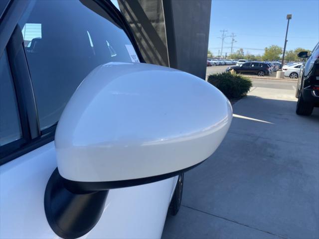 Photo of 2022 Snowflake White Pearl Mica Mazda MX-5 Miata