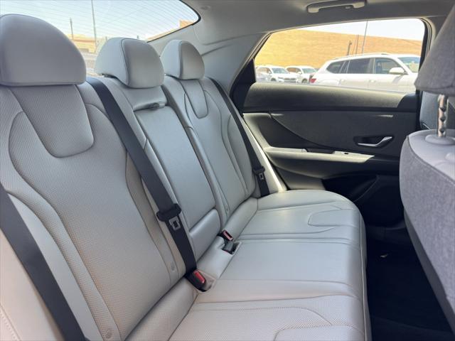 Photo of 2024 Ecotronic Gray Pearl Hyundai ELANTRA