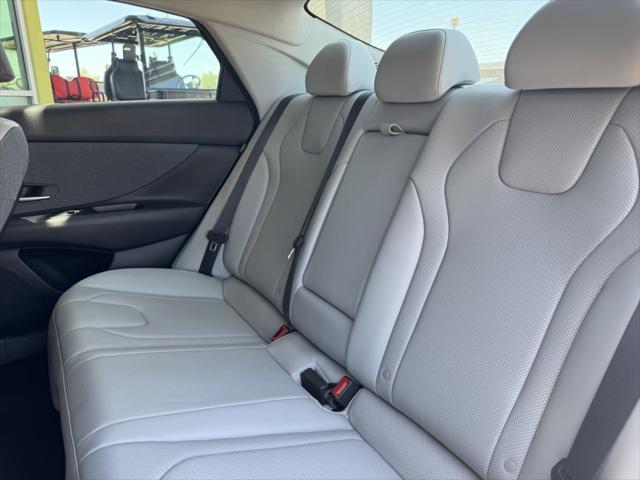Photo of 2024 Ecotronic Gray Pearl Hyundai ELANTRA