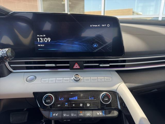 Photo of 2024 Ecotronic Gray Pearl Hyundai ELANTRA