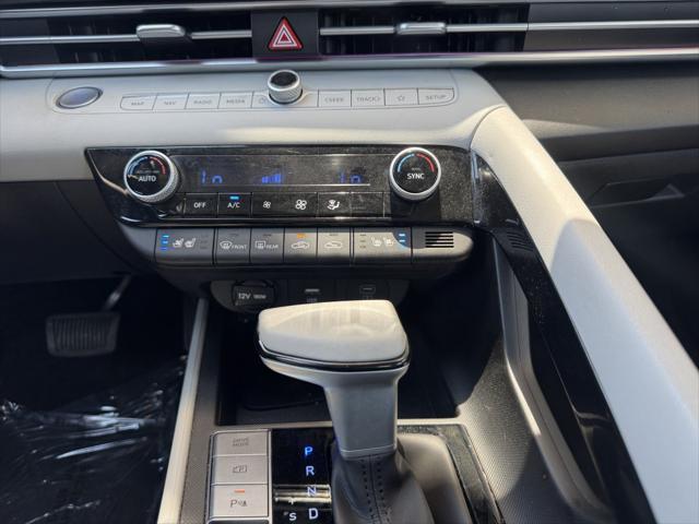 Photo of 2024 Ecotronic Gray Pearl Hyundai ELANTRA
