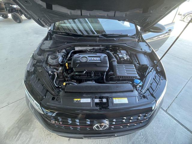 Photo of 2024 Pure Gray Volkswagen Jetta GLI