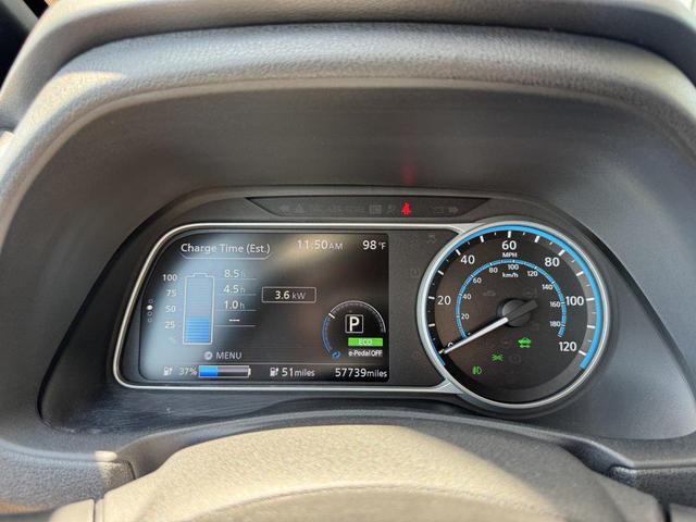 Photo of 2018 Jade Frost Nissan Leaf