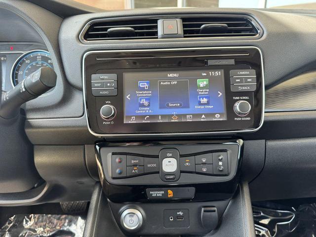 Photo of 2018 Jade Frost Nissan Leaf