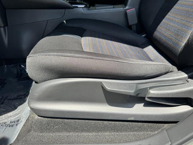 Photo of 2018 Jade Frost Nissan Leaf