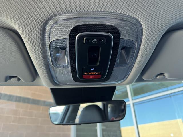 Photo of 2024 Atlas White Hyundai KONA