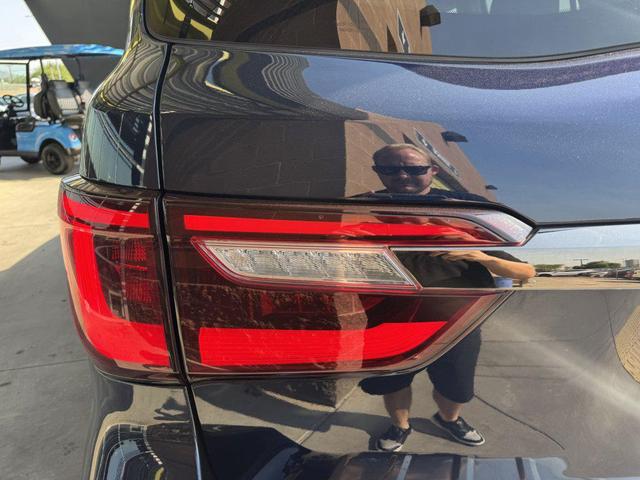 Photo of 2021 Blue INFINITI QX80
