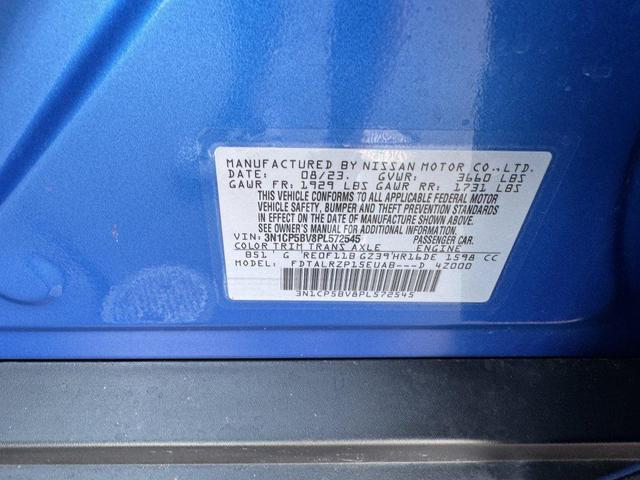 Photo of 2023 Electric Blue Metallic Nissan Kicks