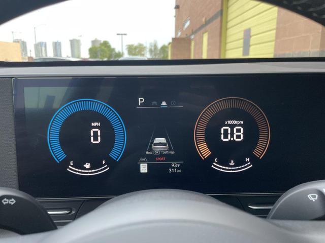 Photo of 2024 Soultronic Orange Pearl Hyundai KONA