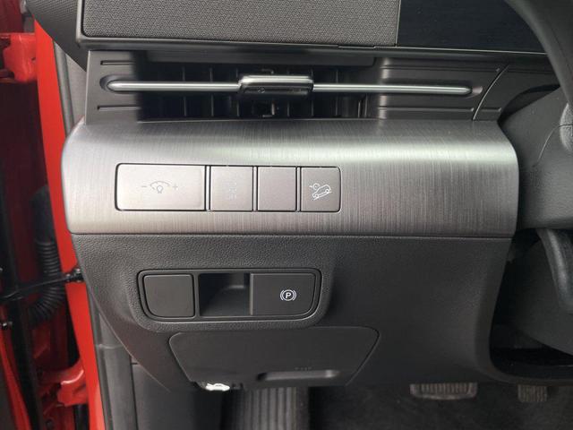 Photo of 2024 Soultronic Orange Pearl Hyundai KONA