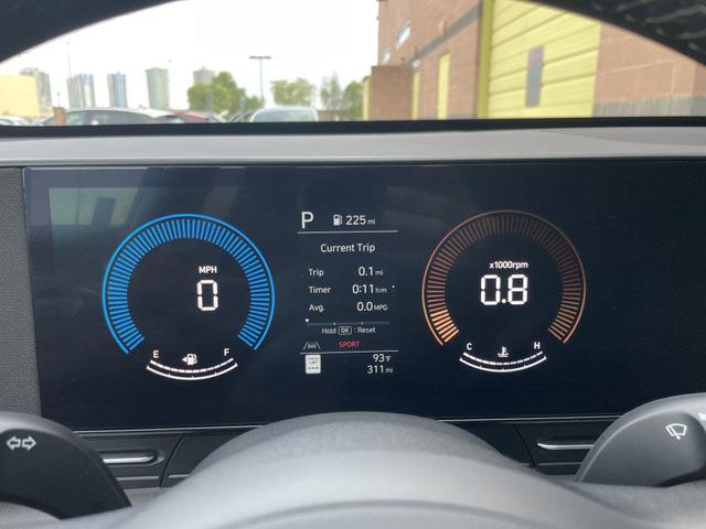 Photo of 2024 Soultronic Orange Pearl Hyundai KONA